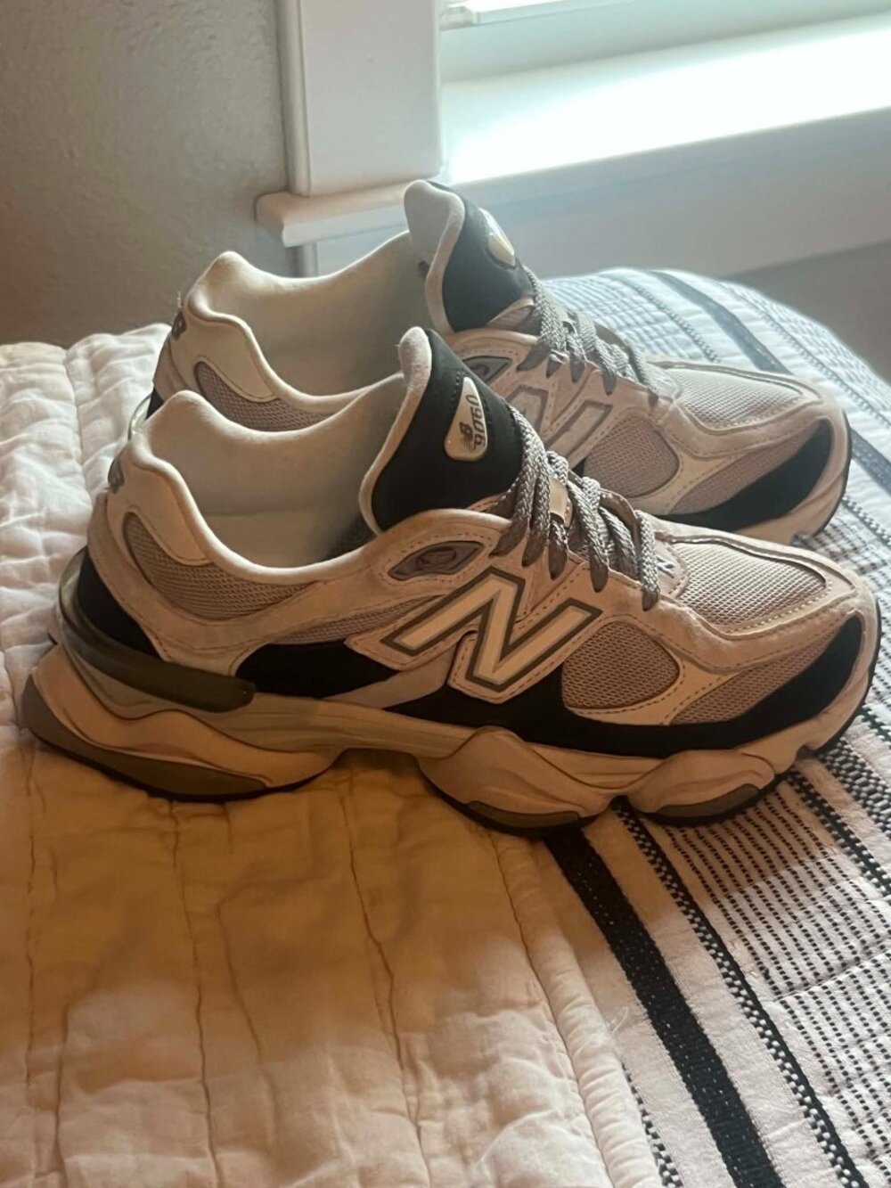 TRENDING OREO New Balance 9060 Women's Size 9/Men's 7.5